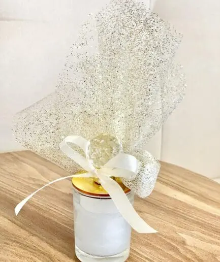 Μπιζουτιέρα Γυάλινη με Χρυσό Καπάκι