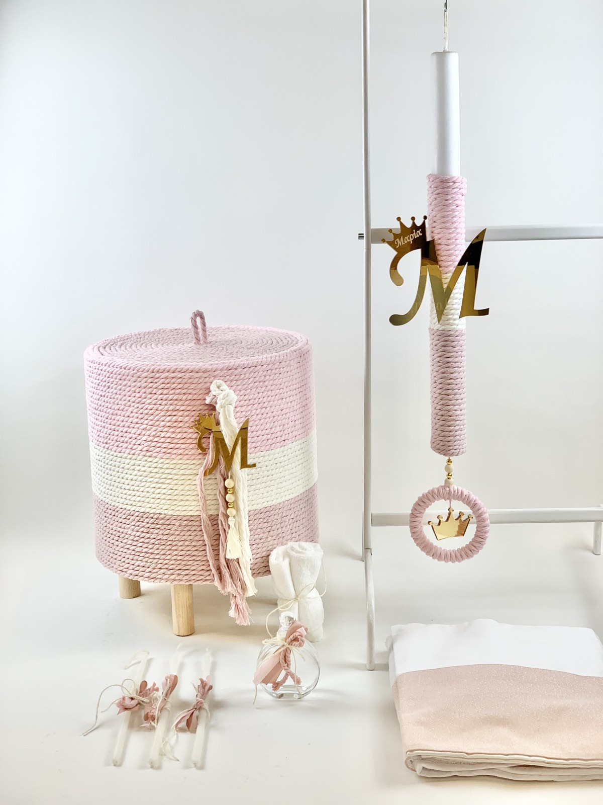 set-vaptisis-roz-mpaoulo-macrame-plexi-glass-9